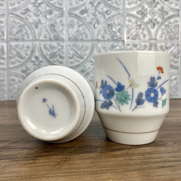 Vintage Pair of Blue Floral Japanese Tea Cups, Otagiri OMC, Saki Cups - Picture 8 of 9